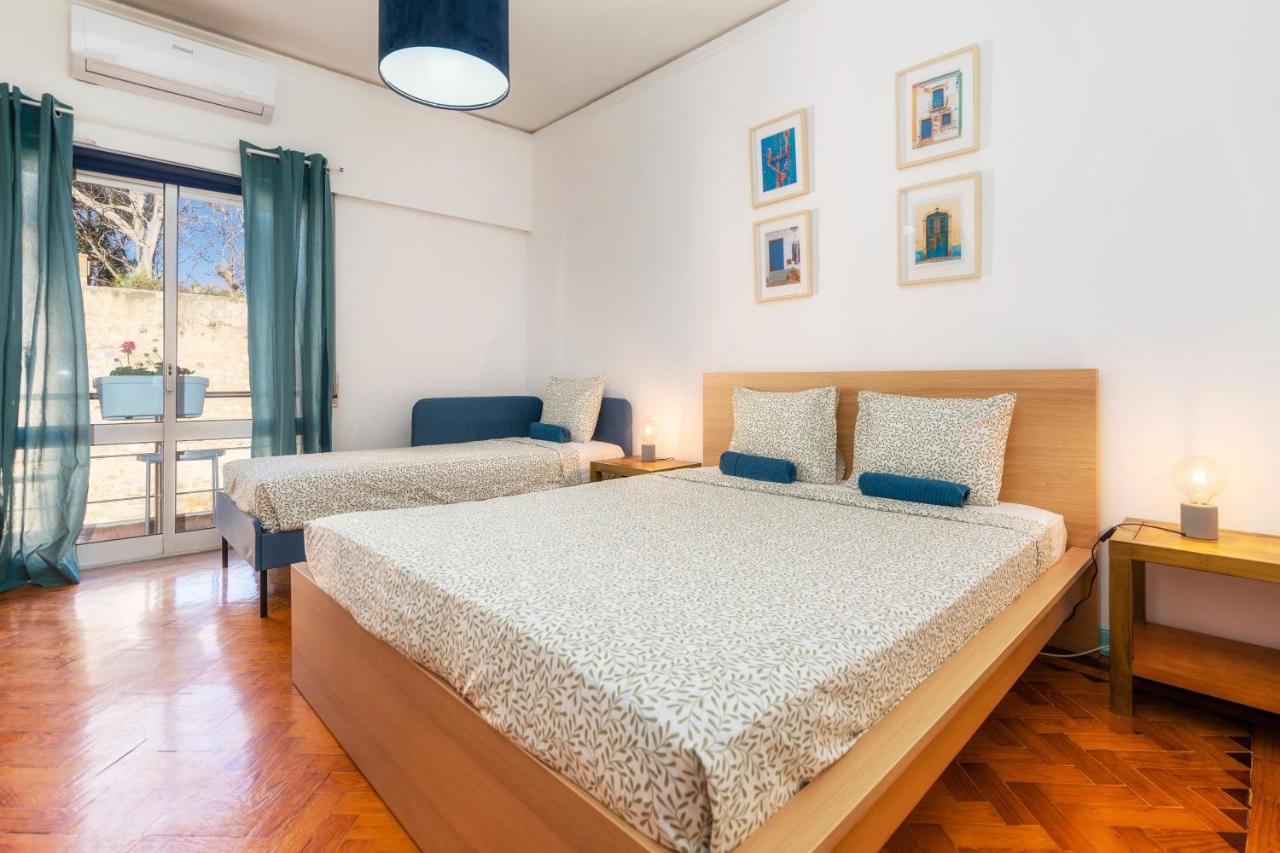 Quarto Triplo com Varanda