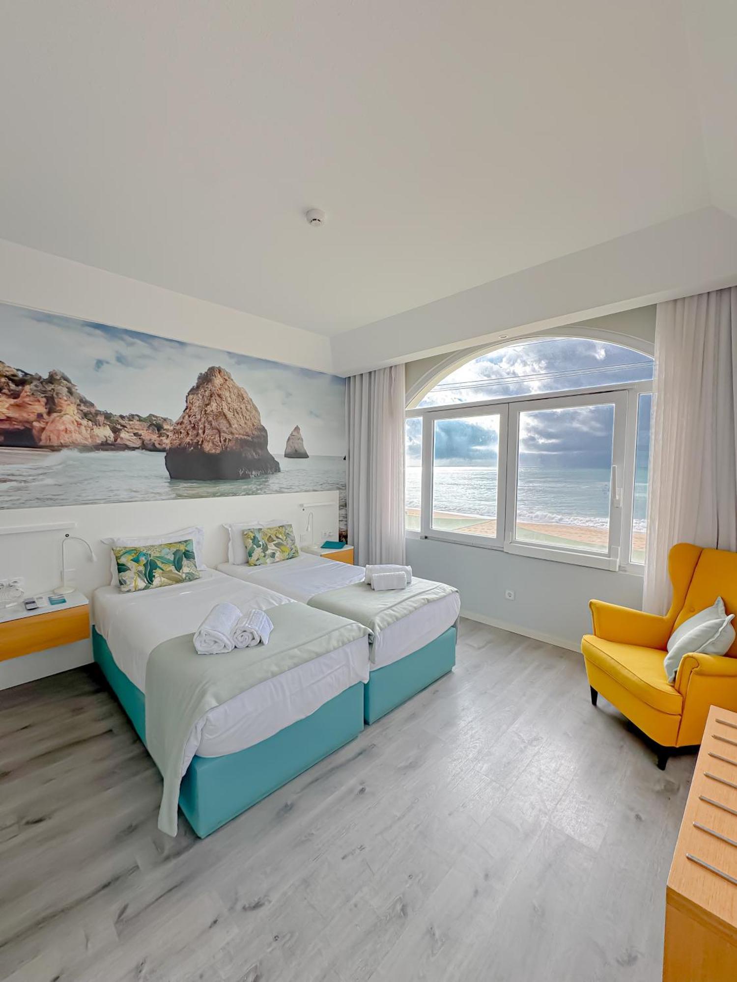 Quarto Twin Premium com Vista Mar
