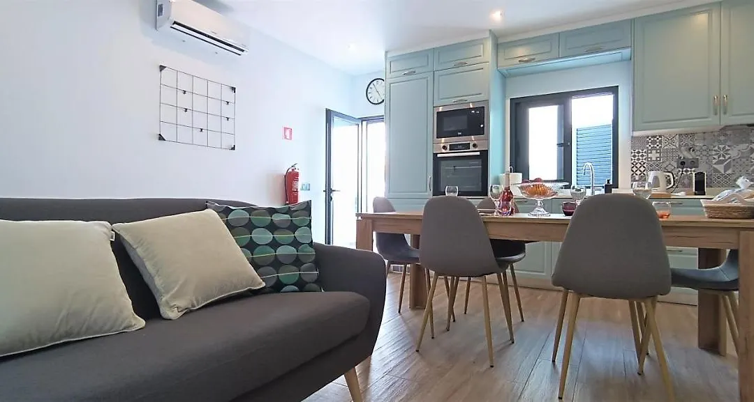 Faro Comfy Ensuite Guest House-1
