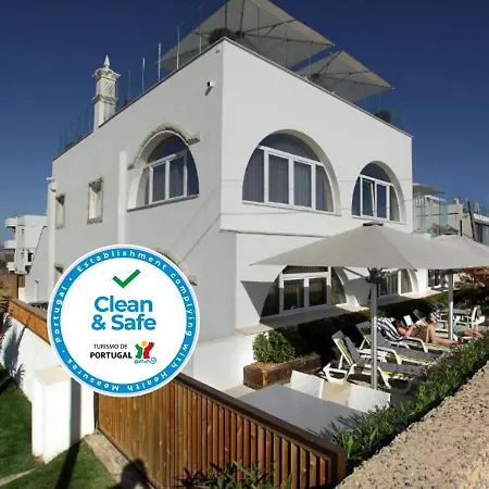 Golden Beach Guest House & Rooftop Bar-3